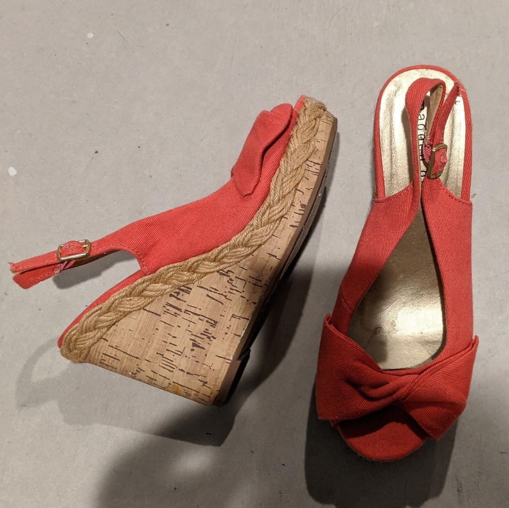 Coral Madden Girl open toe wedges - size 6.5